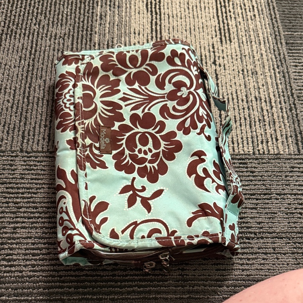 Modella Brown and Mint Makeup Organizer